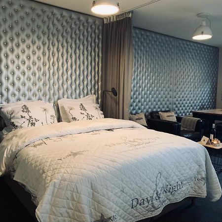 Bed & Breakfast "Aan De Banis" 莱森 外观 照片